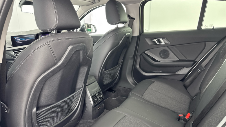 BMW 1 Series 118i [136] Sport 5dr [Live Cockpit Professional] Petrol Hatchback